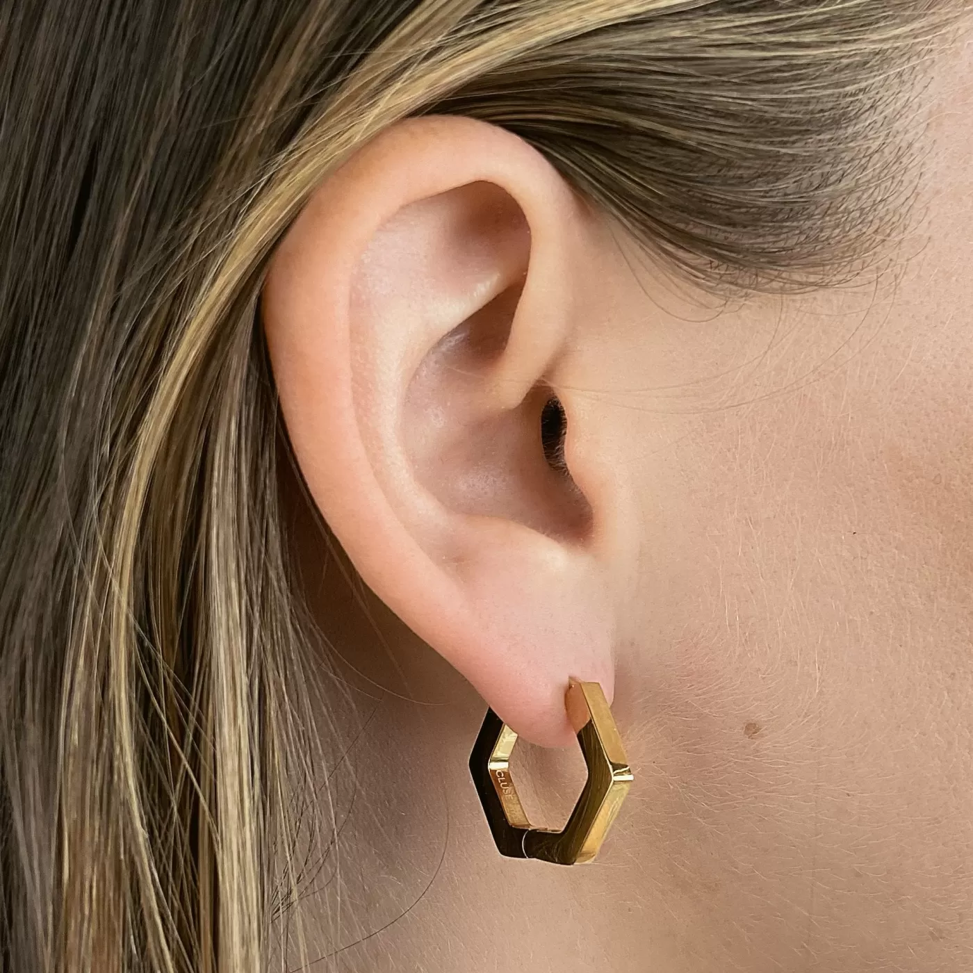 Essentielle Hexagon Medium Hoop Earrings, Gold Colour>CLUSE Online